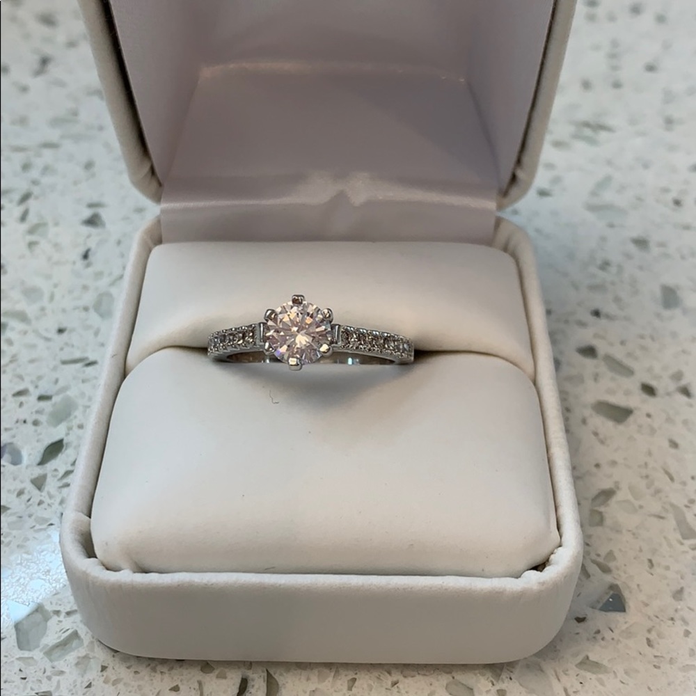 👸🏼💕Stunning!!!Princess Ring. Cz diamond ring.